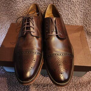 Brand New - Johnston and Murphy Men's Cap Toe leather shoes.